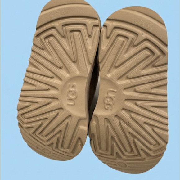 UGG Girls Light Brown Classic Boots - Size 13 - Picture 5 of 5